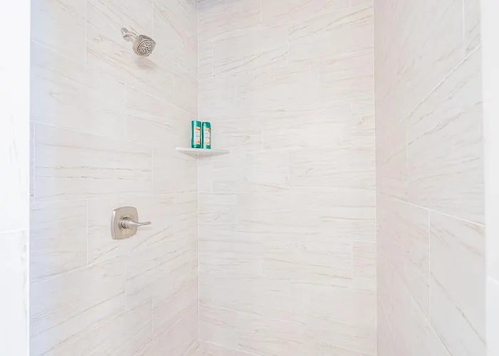 Brand New Centrally Located In Lafayette