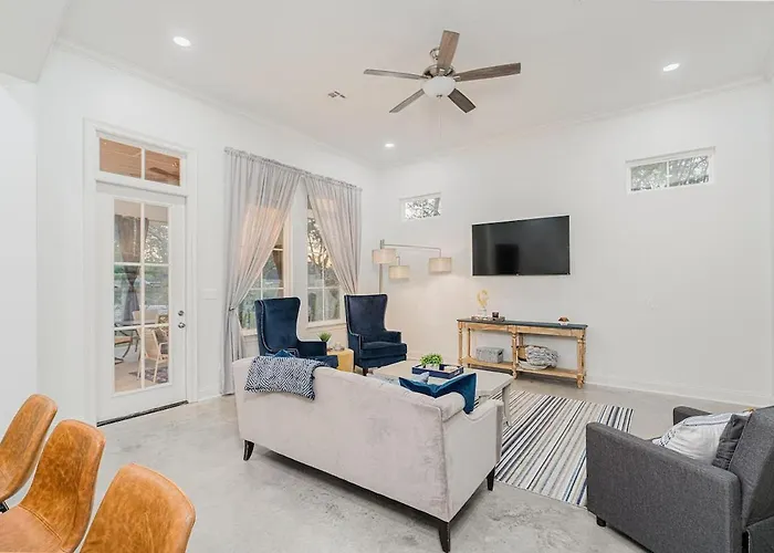 Brand New Centrally Located In Lafayette