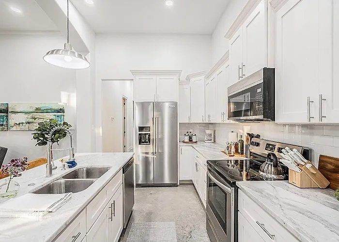 Brand New Centrally Located In Lafayette